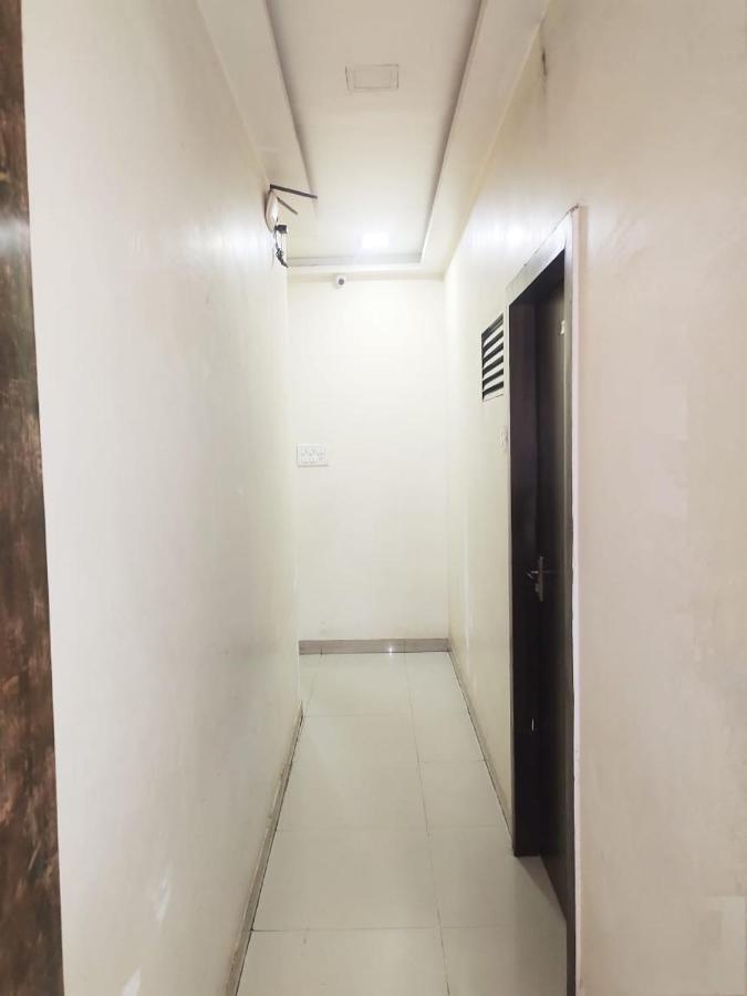 Hotel Golden Galaxy - Santacruz East Mumbai Exterior photo