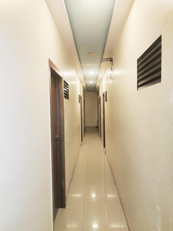 Hotel Golden Galaxy - Santacruz East Mumbai Exterior photo